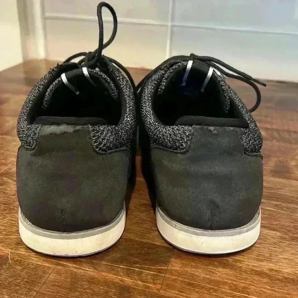 Aldo men’s lace up loafers black/grey size 8. In good preowned condition.